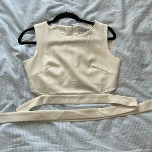 Chicwish FAN OF BOWKNOT CROP TOP IN WHITE